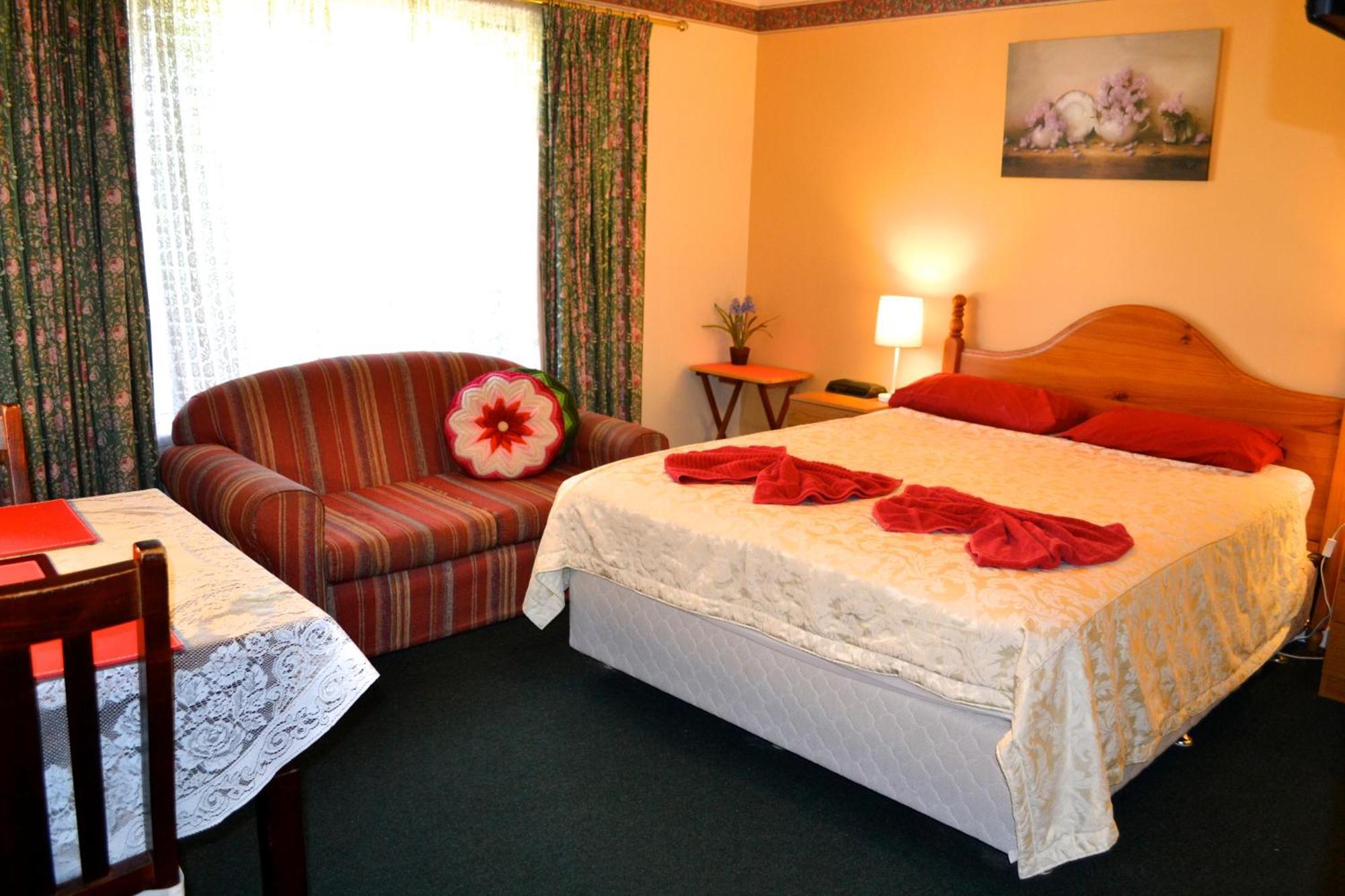 Double Room with Private Bathroom,642630798:JPEG